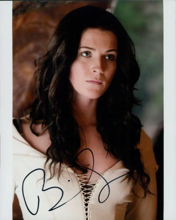 Bridget Regan autograph