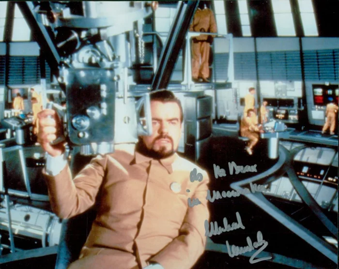 Michael Lonsdale autograph