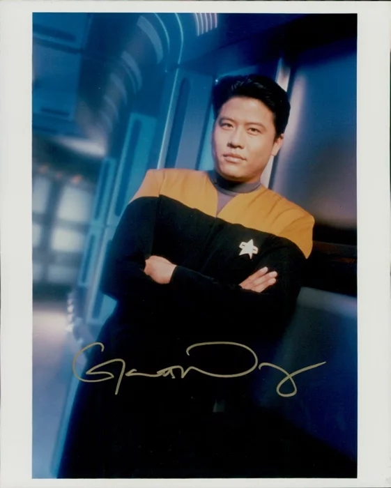Garrett Wang autograph