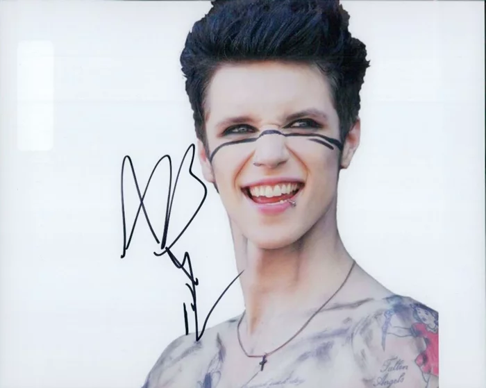 Andy Biersack autograph
