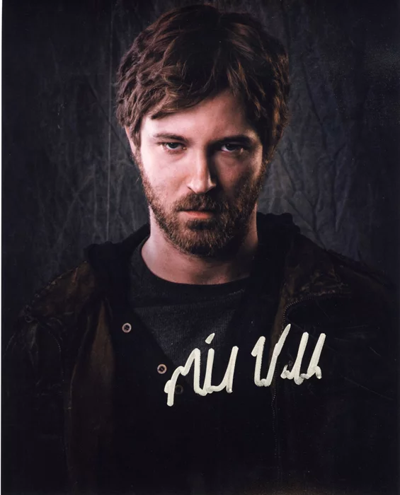 Michael Welch autograph