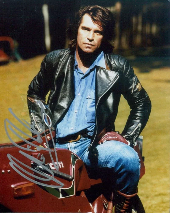 Oliver Tobias autograph