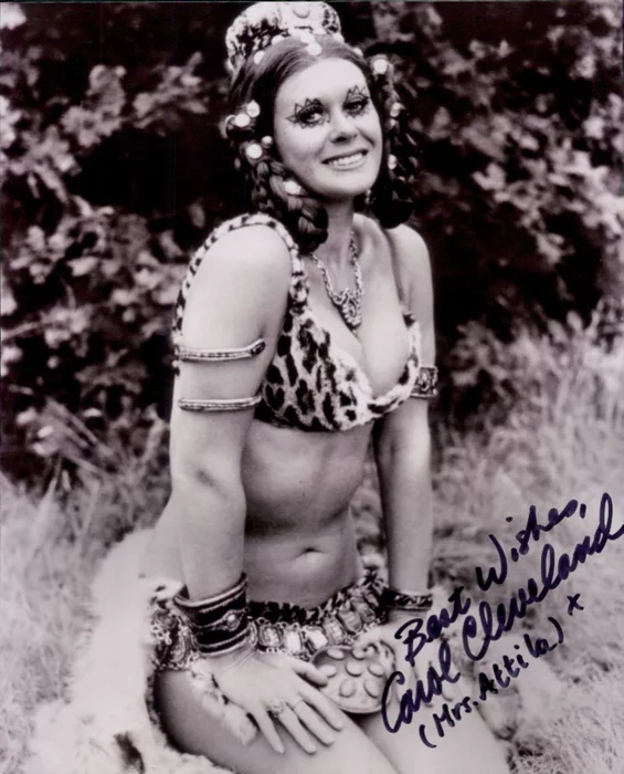 Carol Cleveland autograph