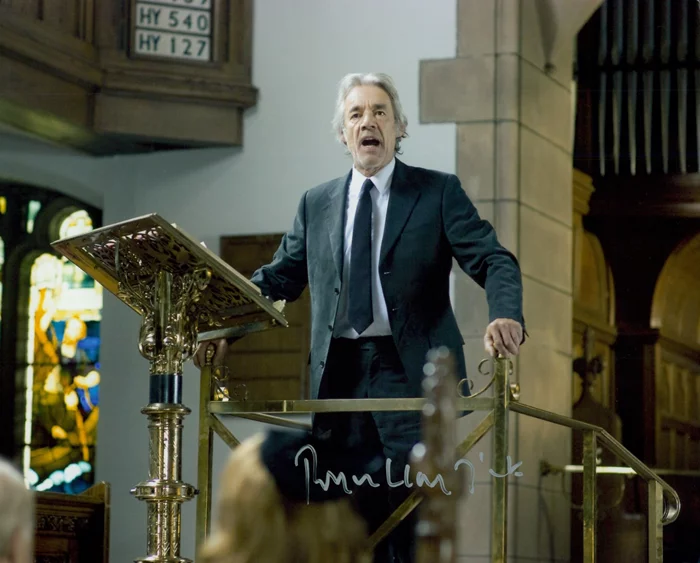 Roger Lloyd Pack autograph