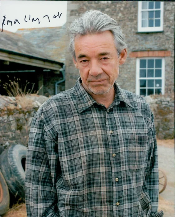 Roger Lloyd Pack autograph