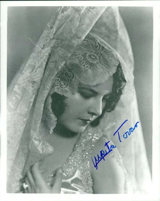 Lupita Tovar autograph