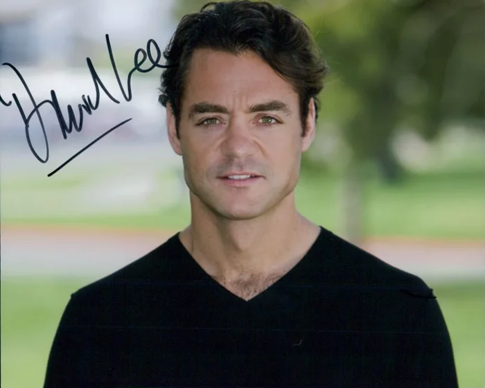 David S. Lee autograph