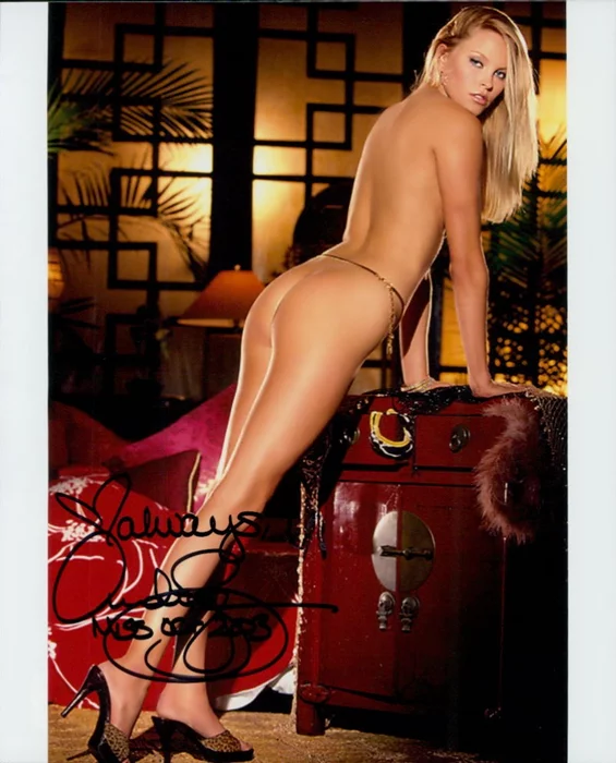 Audra Lynn autograph