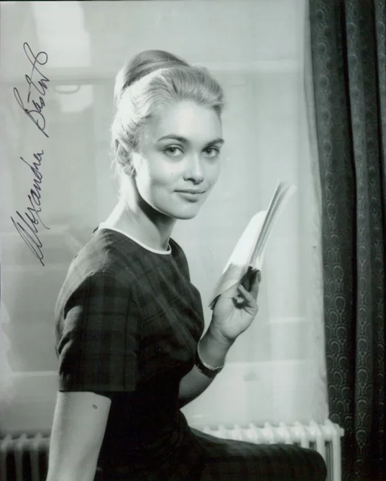 Alexandra Bastedo autograph