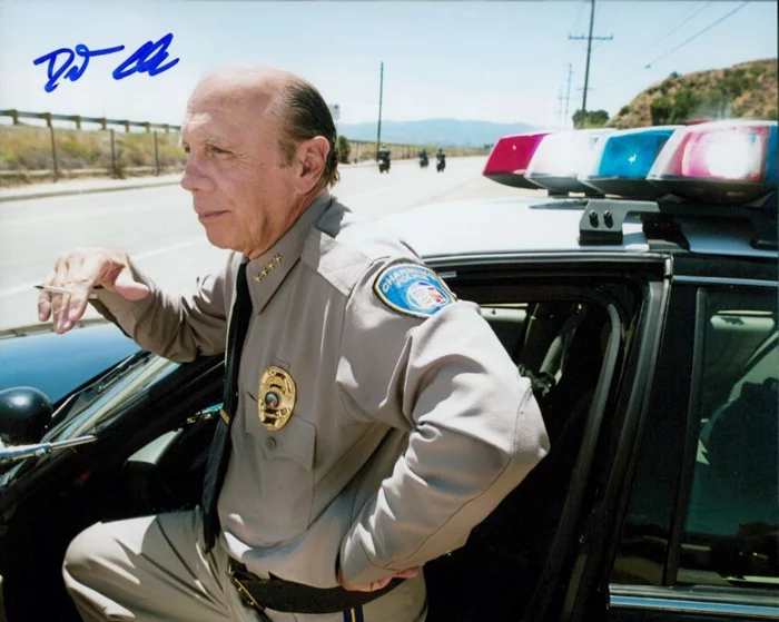 Dayton Callie autograph