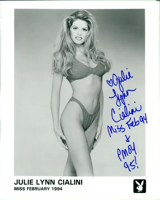Julie Cialini autograph