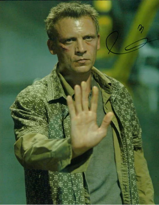 Callum Rennie autograph