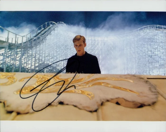 Jake  Abel autograph