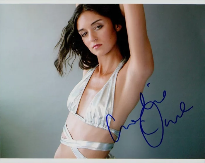 Caroline D'Amore autograph