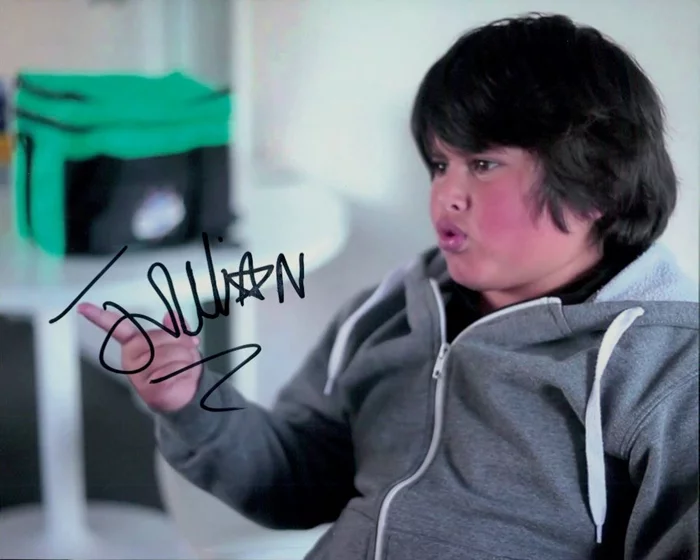 Julian Dennison autograph