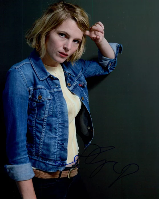 Amy Seimetz autograph