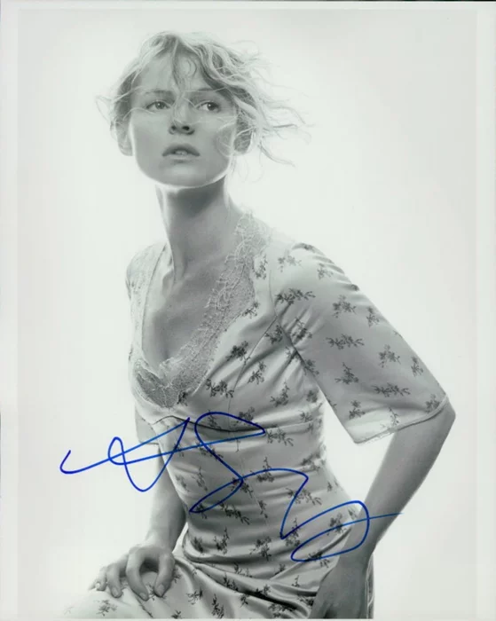 Amy Seimetz autograph