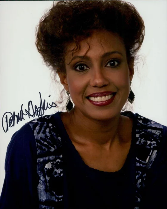Telma Hopkins autograph
