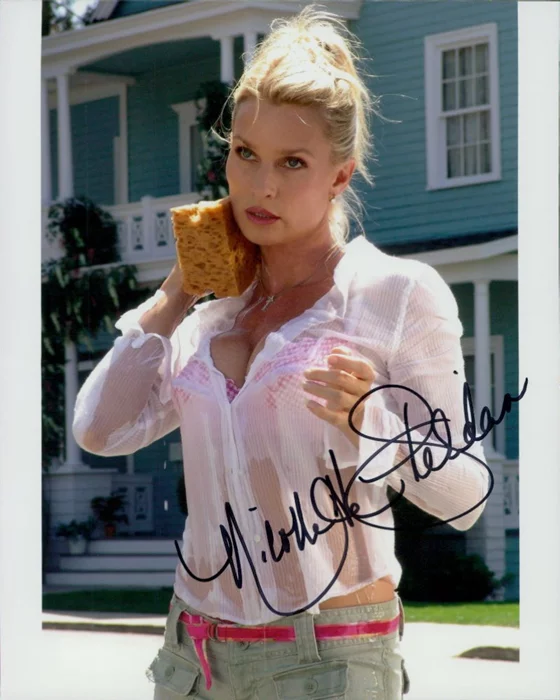 Nicollette Sheridan autograph