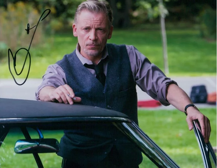 Callum Rennie autograph