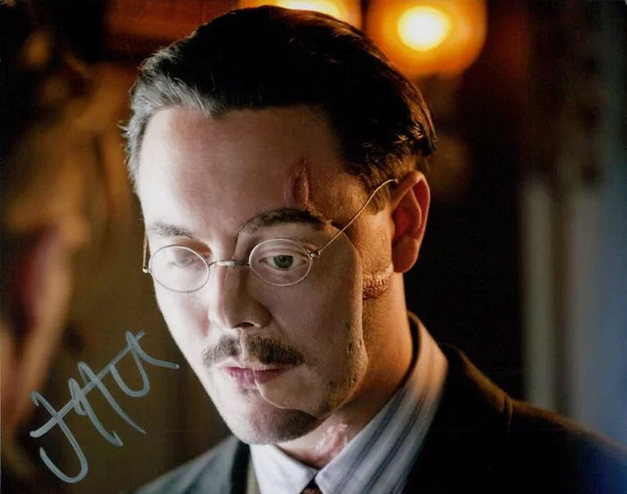 Jack Huston autograph