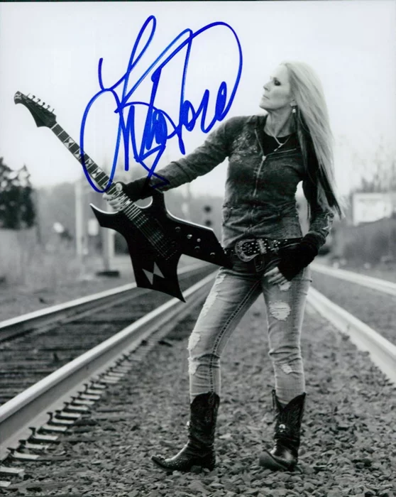 Lita Ford autograph