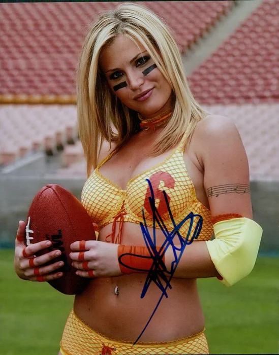 Willa Ford autograph