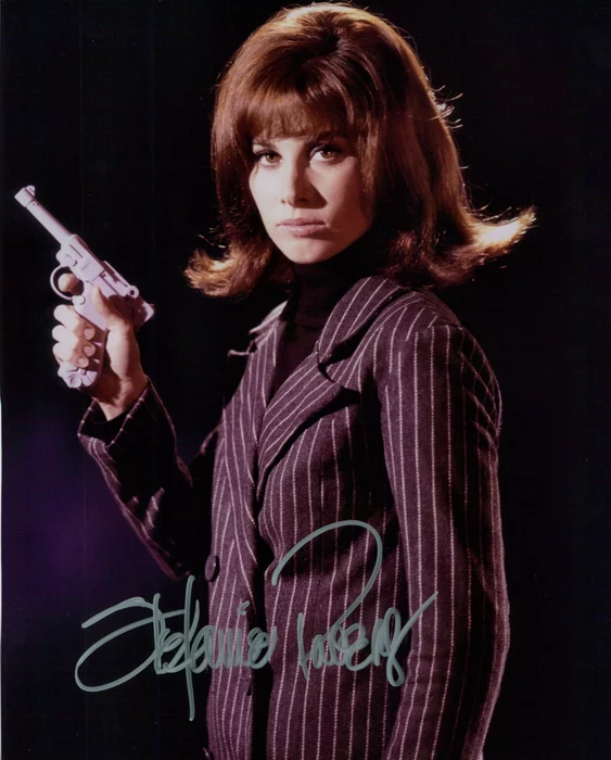 Stefanie Powers autograph