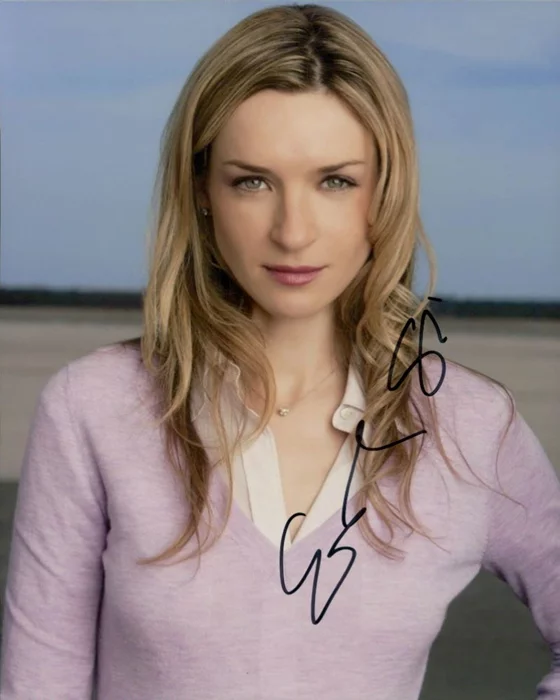 Ever Carradine autograph