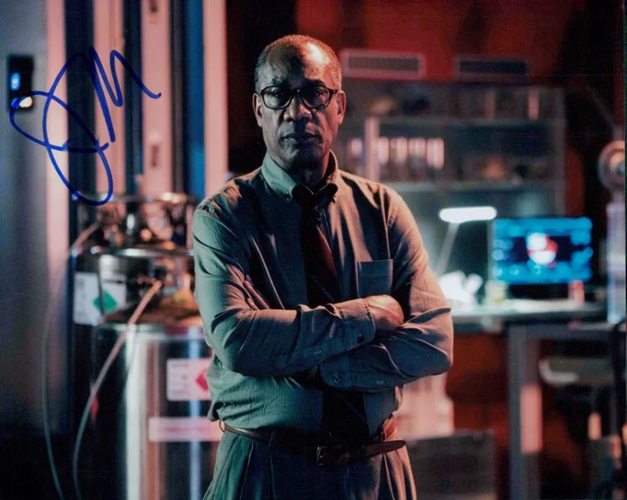 Joe Morton autograph
