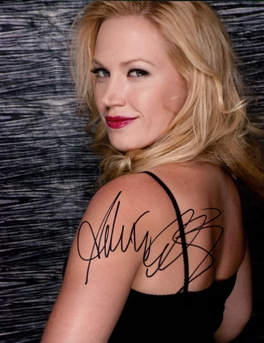 Adrienne Frantz autograph