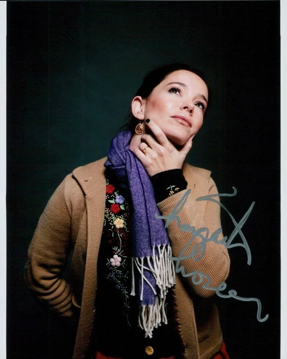 Marguerite Moreau autograph