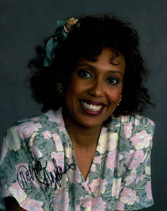 Telma Hopkins autograph
