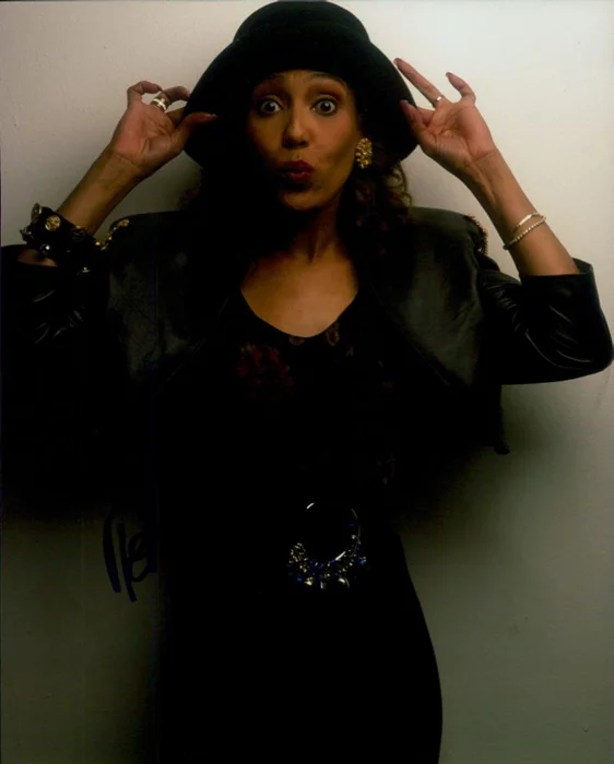 Telma Hopkins autograph