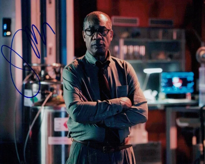 Joe Morton autograph