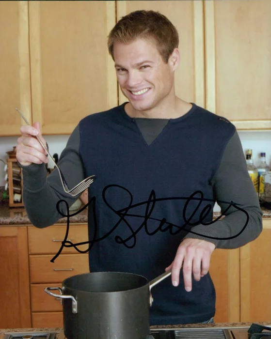 George Stults autograph