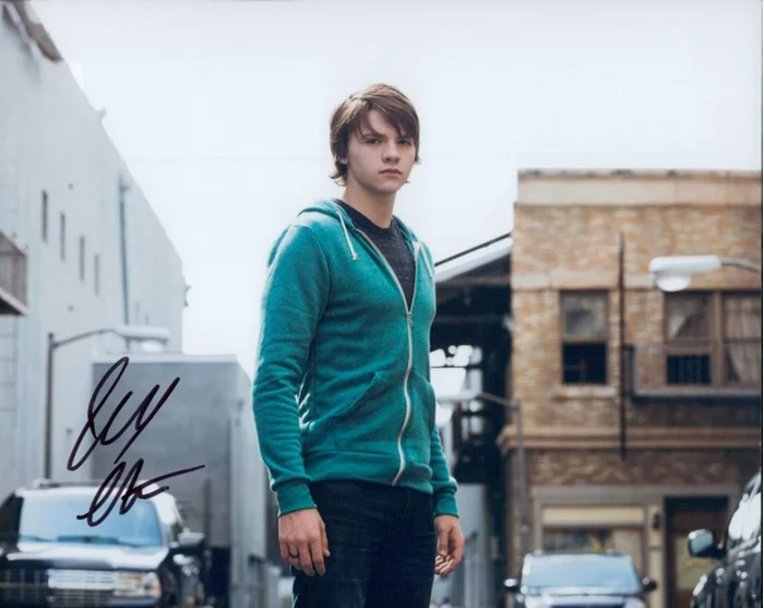 Joel  Courtney autograph