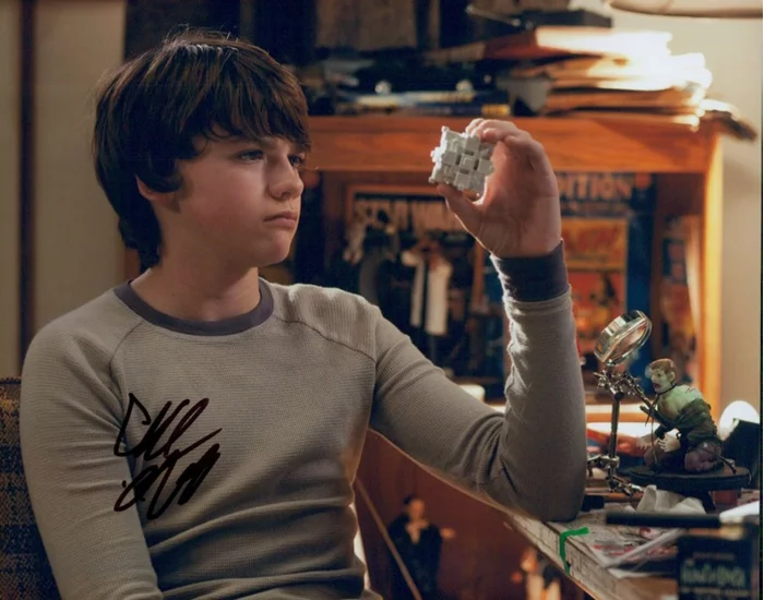 Joel  Courtney autograph