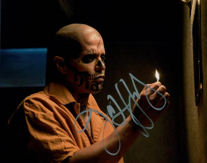 Jay Hernandez autograph