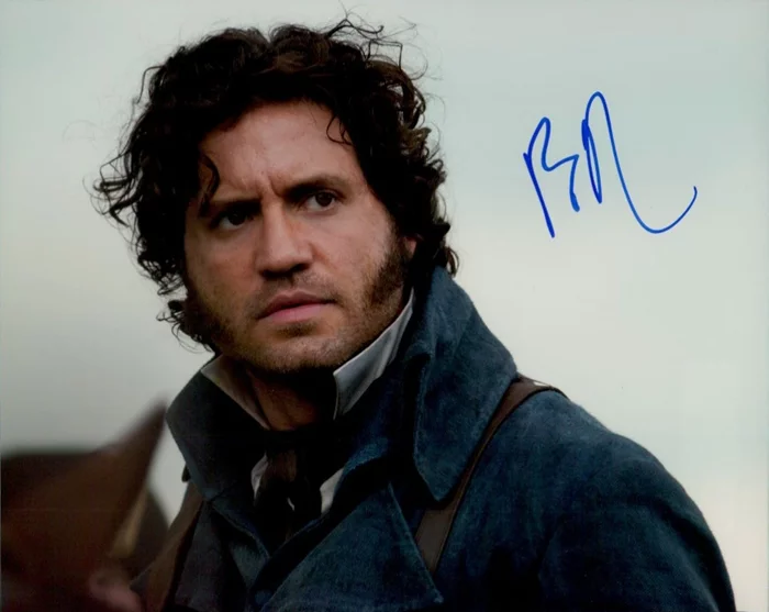 Edgar Ramirez autograph