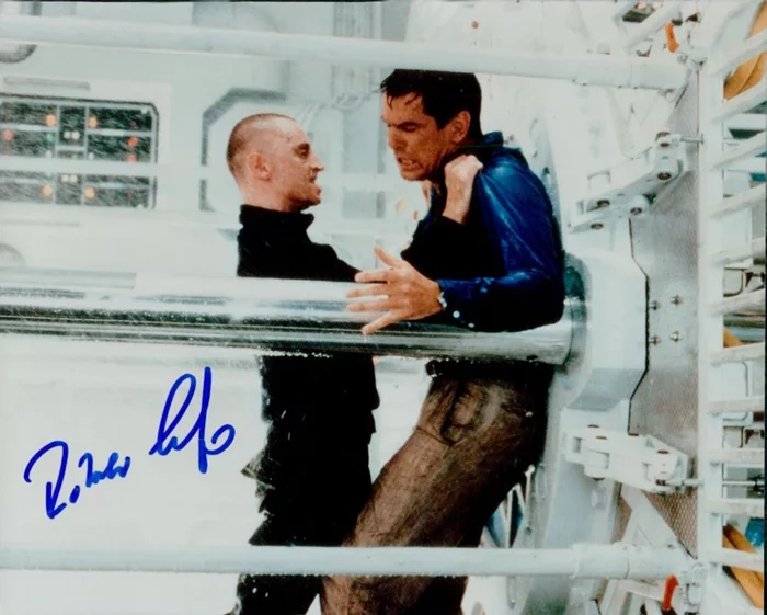 Robert Carlyle autograph