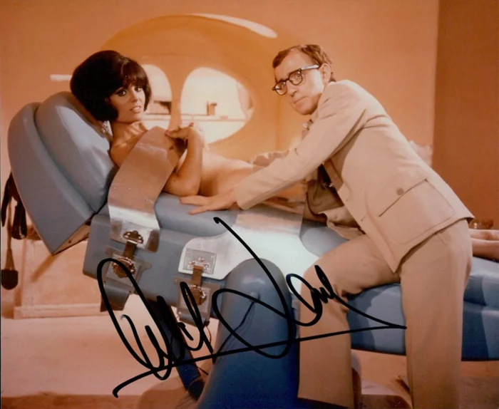 Daliah Lavi autograph