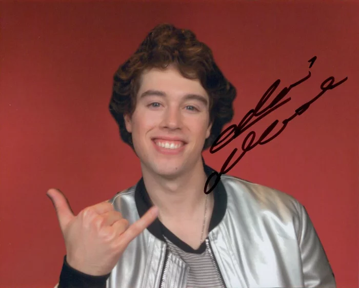 Adam Allende autograph