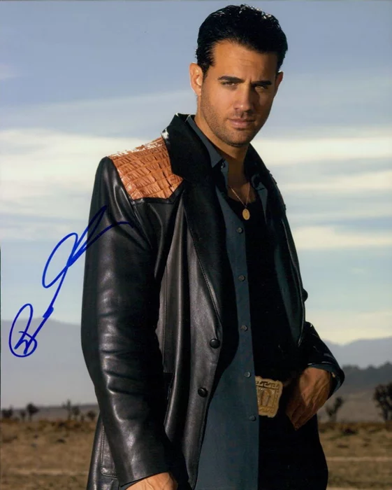 Bobby Cannavale autograph