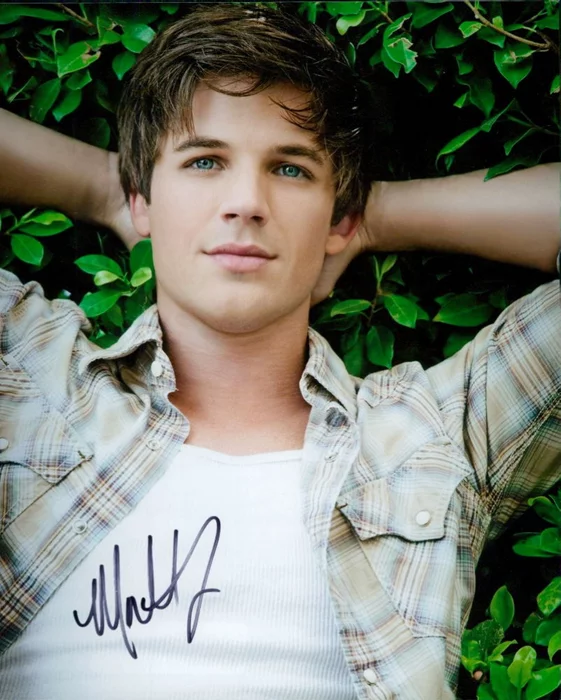 Matt Lanter autograph