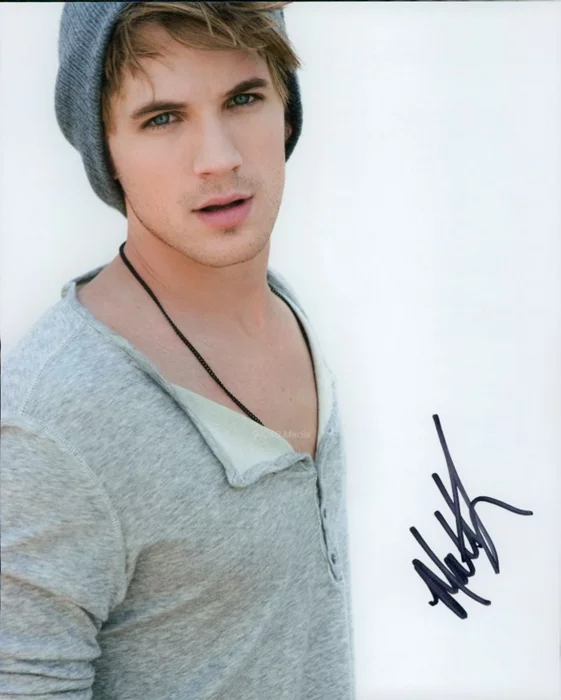 Matt Lanter autograph