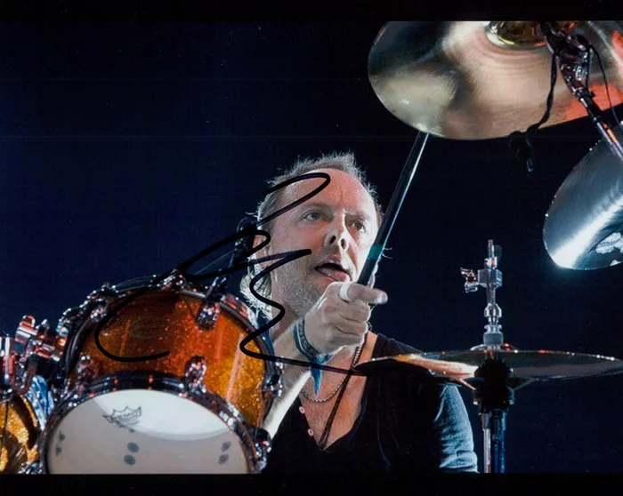 Lars Ulrich autograph