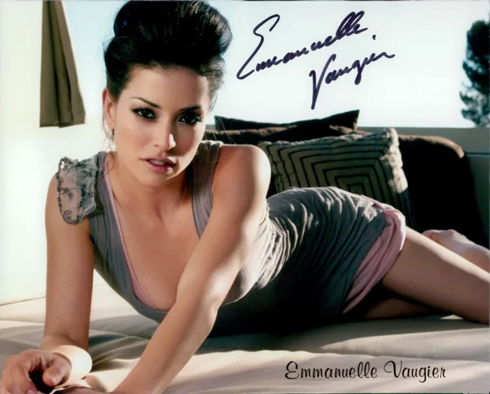 Emmanuelle Vaugier autograph