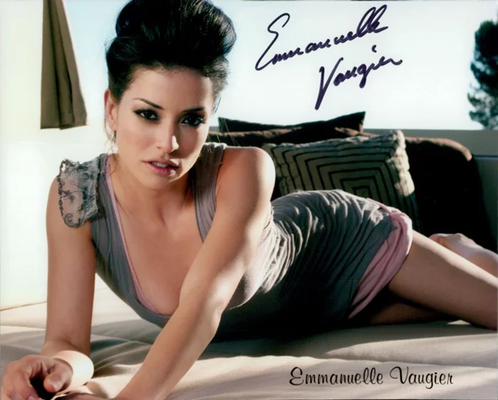 Emmanuelle Vaugier autograph