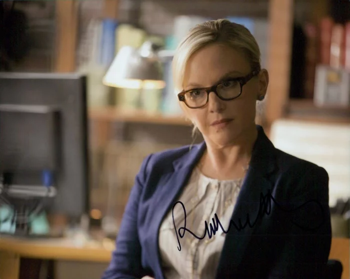 Rachael Harris autograph